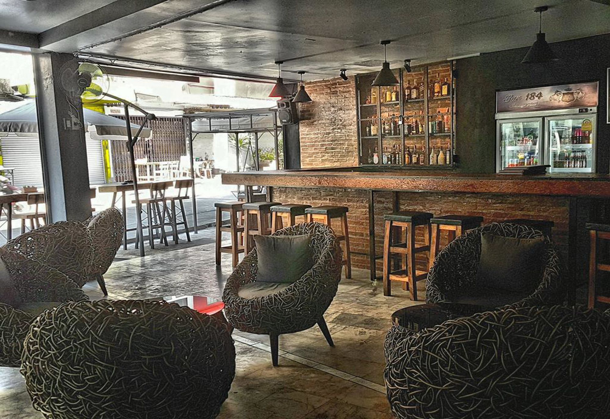 Bar 184 Party Hostel (Adults Only) Chiang Rai Exterior photo